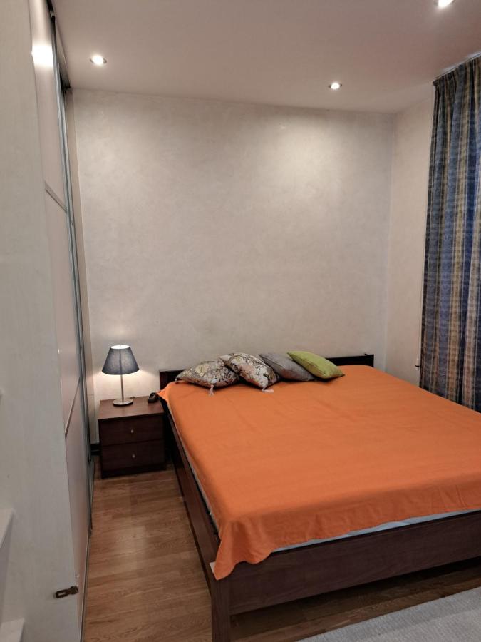 Andyshaun Service Appartments Рига Экстерьер фото